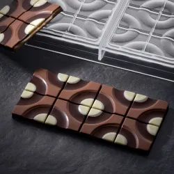 Купить форма для шок. "chocolate bar target" 154х77мм h8мм, 100гр, 3 ячейки, п/к pc5008fr – цена от завода, доставка до двери | RuOborudovanie.ru