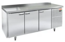 Купить стол охлаждаемый hicold sn 111/tn w (-2+10), 3 двери, 1835х600х850, пластифик. – цена от завода, доставка до двери | RuOborudovanie.ru