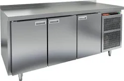 Купить стол охлаждаемый hicold sn 11/tn-1/bt (-2+10/-10-18), 3 двери, 1835х600х850, – цена от завода, доставка до двери | RuOborudovanie.ru