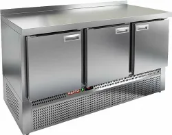 Стол морозильный Hicold GNE 111/BT гастронормированный 70*148,5*85 см c 3 дверьми – купить в RuOborudovanie.ru с доставкой до двери Купить стол морозильный hicold gne 111/bt гастронормированный 70*148,5*85 см c 3 дверьми – цена от завода, доставка до двери | RuOborudovanie.ru