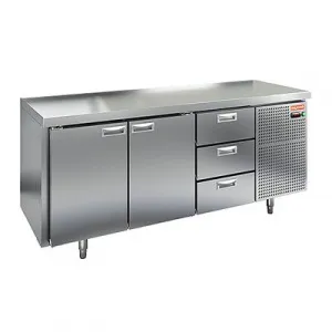 Стол охлаждаемый Hicold GN 113/TN O островн.(-2+10), 2 двери,3 ящ, 1835х700х850 – купить по цене завода