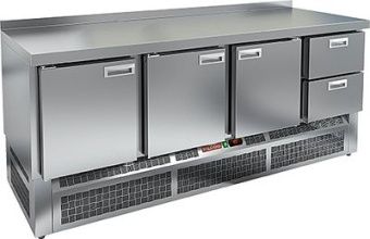 Стол охлаждаемый Hicold GNE 1112/TN стол охл.(-2+10), 3 двери, 2 ящ, 1970х700х850, ниж.агрегат – купить по цене завода